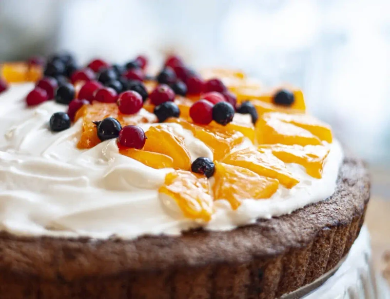 Butter cream and jam sponge cake - retail Nutrition Facts | Calories in  Butter cream and jam sponge cake - retail